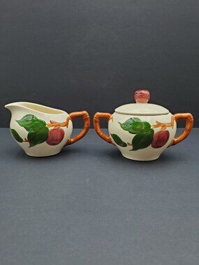 Franciscan Apple Creamer & Sugar Bowl with Lid Vintage Apples Creamer Set